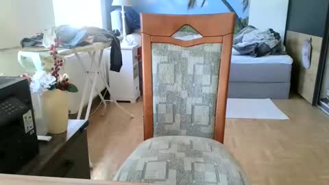 Snapshot of rolandloser1000 chatting on February 2025 09:54:02 AM rolandloser1000 online show from February 2025 09:54:02 AM