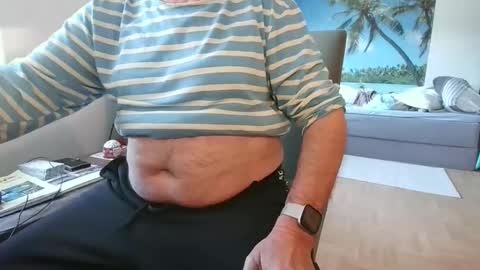 Snapshot of rolandloser1000 chatting on November 2025 07:53:01 AM rolandloser1000 online show from November 2025 07:53:01 AM