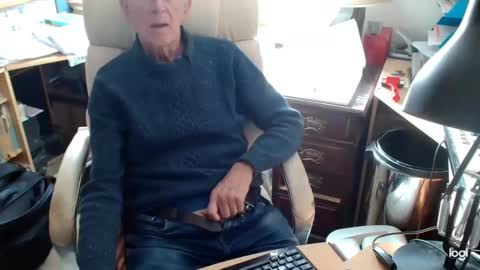 Snapshot of rolydawe chatting on October 2025 10:12:02 AM rolydawe online show from October 2025 10:12:02 AM