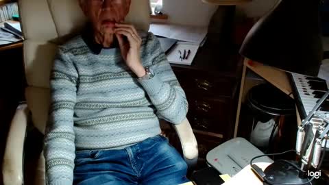 Snapshot of rolydawe chatting on October 2025 10:07:01 AM rolydawe online show from October 2025 10:07:01 AM
