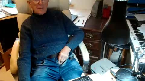 Snapshot of rolydawe chatting on October 2025 01:00:01 PM rolydawe online show from October 2025 01:00:01 PM