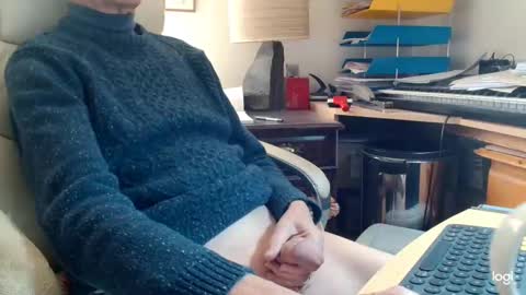 rolydawe online show from November 2025 01:02:01 PM