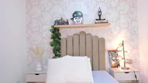   online show from November 2025 12:07:02 PM