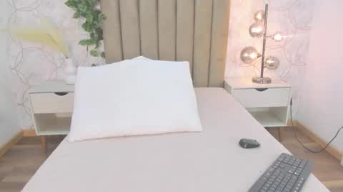   online show from December 2025 11:39:02 AM