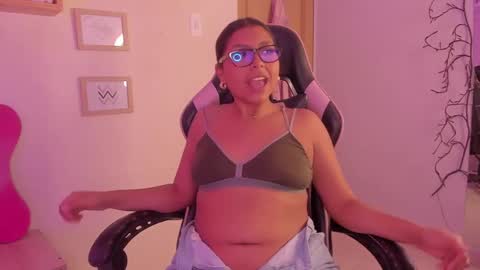 Snapshot of romaat chatting on December 2024 12:23:01 AM Catalina online show from December 2024 12:23:01 AM