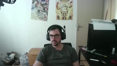 romainb72 online show from April 2026 12:00:02 PM