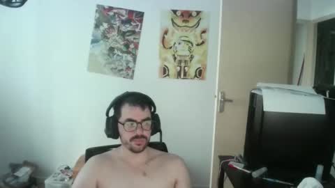 Snapshot of romainb72 chatting on April 2026 05:49:02 AM romainb72 online show from April 2026 05:49:02 AM