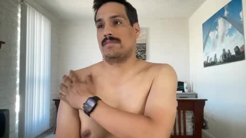 romancubbear online show from April 2026 10:27:01 PM