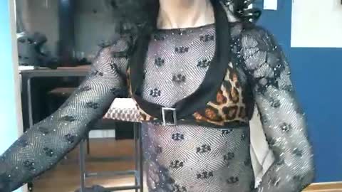 Snapshot of romantico_erotico chatting on June 2026 08:29:01 AM romantico_erotico online show from June 2026 08:29:01 AM