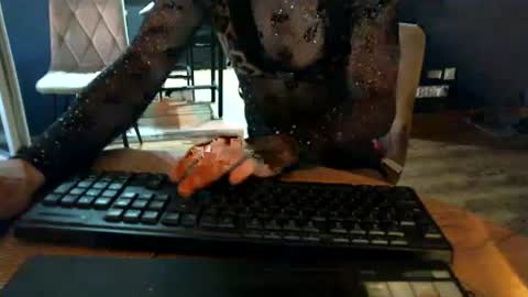 Snapshot of romantico_erotico chatting on June 2026 01:55:01 AM romantico_erotico online show from June 2026 01:55:01 AM