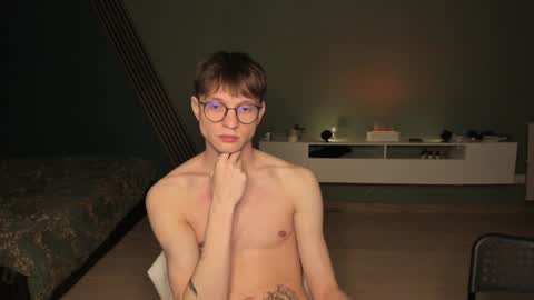 Snapshot of romeo_mercy chatting on December 2024 01:36:02 AM Romeo online show from December 2024 01:36:02 AM