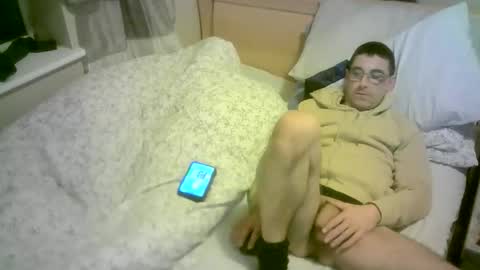 Snapshot of romson998181 chatting on February 2026 11:47:02 PM romson998181 online show from February 2026 11:47:02 PM