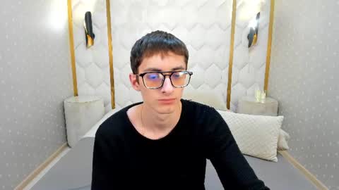 ronbevs online show from June 2026 08:18:01 PM