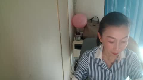 Snapshot of rongrong0329 chatting on June 2026 06:56:01 AM sui sui online show from June 2026 06:56:01 AM