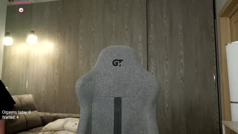 RonnyPonny online show from February 2026 02:35:01 PM