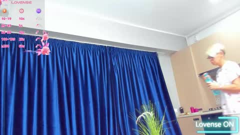 Rose online show from November 2025 04:11:02 AM