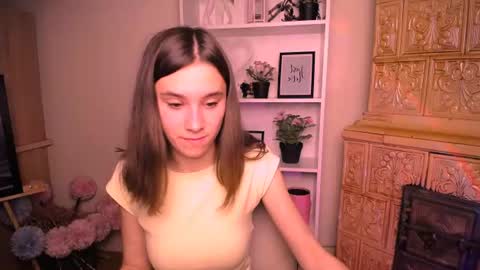 Snapshot of rosalais_ chatting on June 2026 06:07:02 AM Rose online show from June 2026 06:07:02 AM