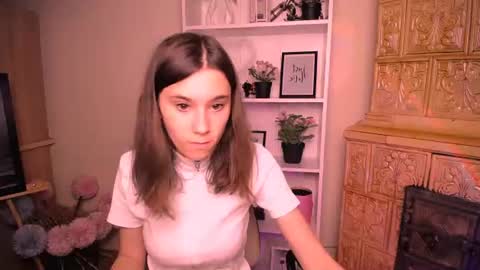 Snapshot of rosalais_ chatting on June 2026 06:27:02 AM Rose online show from June 2026 06:27:02 AM