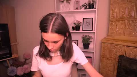 Snapshot of rosalais_ chatting on July 2026 06:30:02 AM Rose online show from July 2026 06:30:02 AM