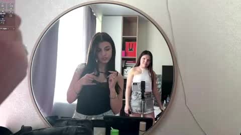 Snapshot of rosalindazahm chatting on June 2026 09:23:02 AM Nicole online show from June 2026 09:23:02 AM