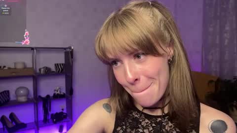 RoosaMoore online show from May 2026 03:33:02 PM