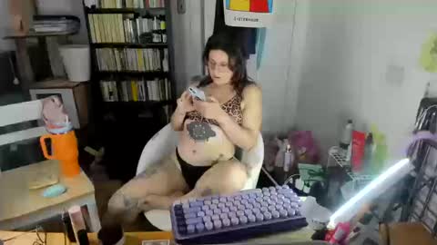 Snapshot of rose257044 chatting on October 2025 06:39:02 PM rose257044 online show from October 2025 06:39:02 PM