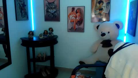 Rose online show from December 2024 03:03:02 PM