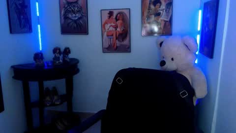 Rose online show from January 2025 02:39:01 PM