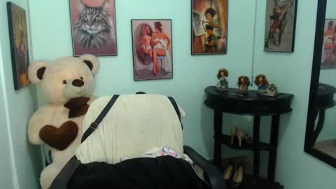 Rose online show from March 2025 01:38:02 PM