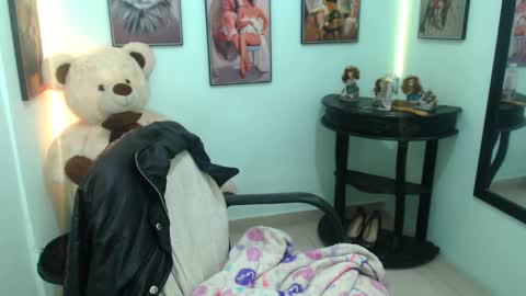 Rose online show from March 2025 04:42:02 PM