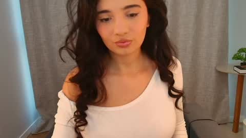 Snapshot of rose_desiree chatting on June 2026 11:11:02 AM Rose online show from June 2026 11:11:02 AM