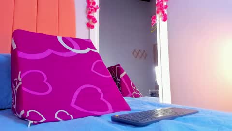 Snapshot of rose_thompson19 chatting on April 2026 07:09:02 PM Rosse online show from April 2026 07:09:02 PM