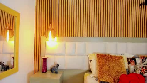 roseaurora online show from September 2025 12:08:02 PM