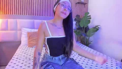 roseaurora online show from October 2025 12:42:02 PM