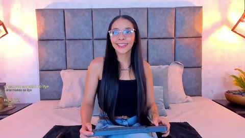 roseaurora online show from April 2026 11:13:01 AM