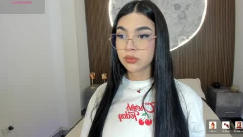 Snapshot of rosecassie chatting on April 2026 01:09:02 PM Rose online show from April 2026 01:09:02 PM