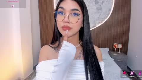 Snapshot of rosecassie chatting on April 2026 01:34:01 PM Rose online show from April 2026 01:34:01 PM