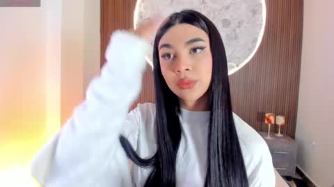 Snapshot of rosecassie chatting on April 2026 01:45:02 PM Rose online show from April 2026 01:45:02 PM