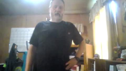 Snapshot of rosepanda chatting on November 2025 04:09:02 PM Lost4gain online show from November 2025 04:09:02 PM