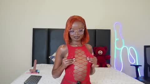 roses_rred online show from December 2024 07:04:02 PM