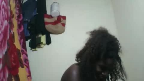 Snapshot of roseyaa chatting on September 2025 06:52:01 PM Roseyaa online show from September 2025 06:52:01 PM