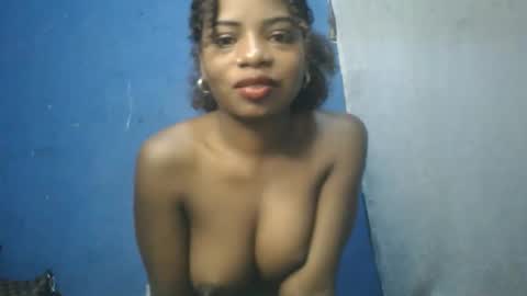 Snapshot of roseyaa chatting on September 2025 03:38:02 PM Roseyaa online show from September 2025 03:38:02 PM