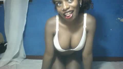 Snapshot of roseyaa chatting on October 2025 12:49:02 PM Roseyaa online show from October 2025 12:49:02 PM