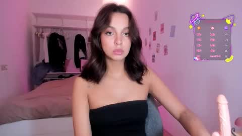 Snapshot of roshelle_xxx chatting on September 2025 03:17:02 AM Roshelle online show from September 2025 03:17:02 AM