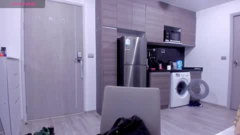 Snapshot of roshelle_xxx chatting on November 2025 02:05:01 PM Roshelle online show from November 2025 02:05:01 PM