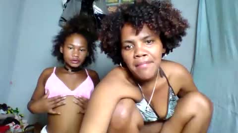 rosia22 online show from September 2025 01:29:01 AM