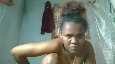 rosia22 online show from October 2025 05:17:01 AM