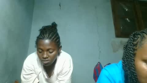 rosia22 online show from October 2025 05:56:01 PM