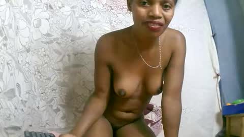 rosia online show from October 2025 08:58:01 PM