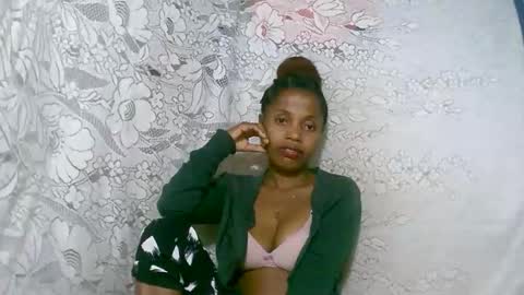 rosia online show from November 2025 02:47:02 AM